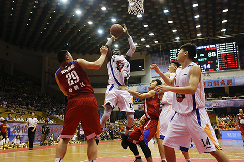 底线发球场 底线发球场